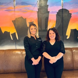 👉🏼Meet the Team👈🏼
🙋🏼♀️Ashley: Community Manager 
🙋🏻♀️Naomi: Client Services Manager 
🙋🏿♂️Mike: Maintenance Supervisor 
#luxurylifestyle #meettheteam #moveinready Instagram post from @midwoodstation on April 02, 2024 10:40:42am